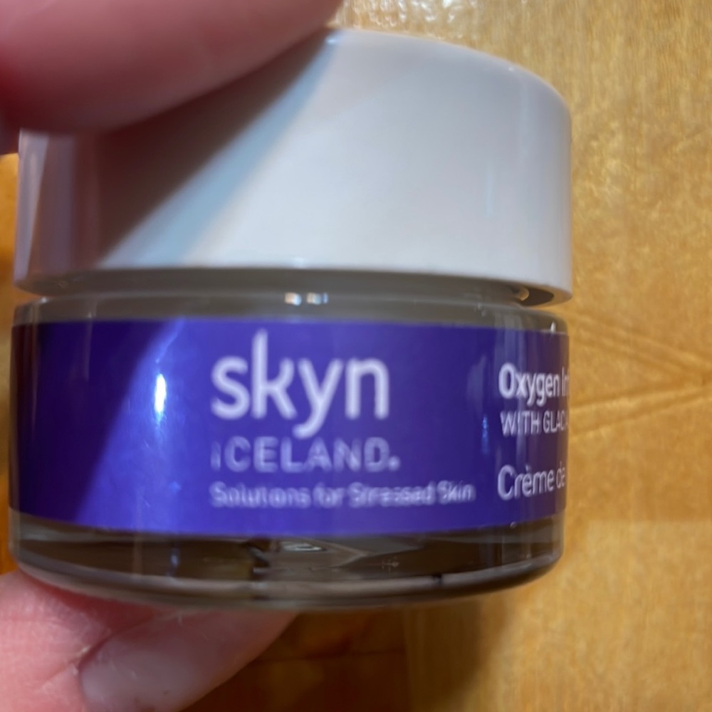 Skyn Iceland Oxygen infused night cream